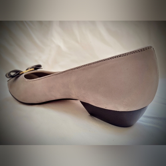 NWT Vintage Lillaz Salvatore Ferragamo Vara Shoes, Suede w/ Two-tone Bow! - Picture 7 of 13